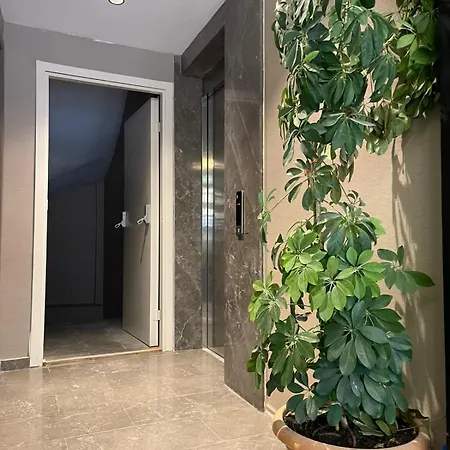 Mery Κωνσταντινούπολη